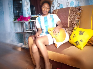 bellemiahXx - Ich bin hier, um dir Freude zu bereiten, und ich liebe es, Spaß zu haben. Ich bin aufgeschlossen und liebe es, auf eine Weise zu spielen, wie es nur du und ich gemeinsam können. Ich liebe es, mit dir allein zu sein. Das macht mich so aufgeregt. Mein größter Wunsch ist es, dich glücklich zu machen.